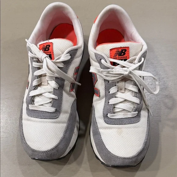 New Balance Gray and Peach Women's Sneakers - Picture 2 of 5